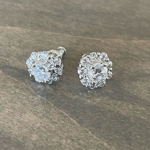 STELLA AND DOT STUD EARRINGS